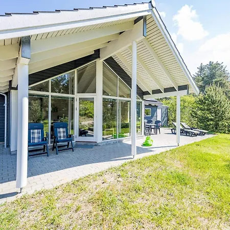 Semesterbostad 10 Person In
