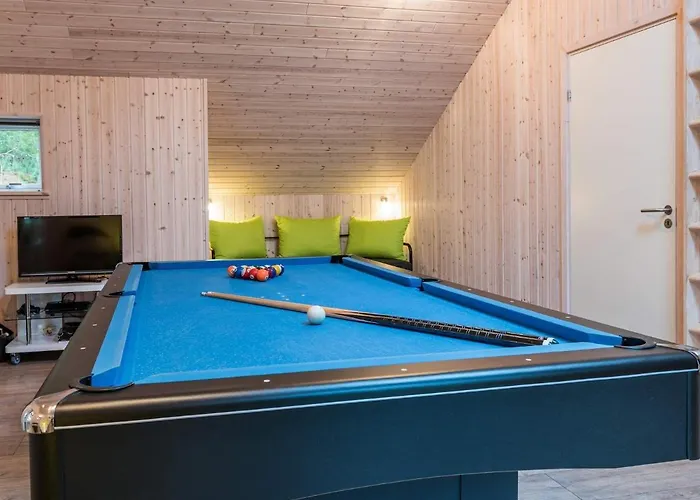 Semesterbostad 10 Person In